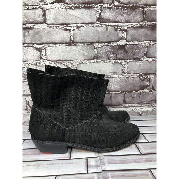 Joe's Black Suede Leather Casual Pull On Heeled Boots Women Sz 7M US/38EU - Picture 6 of 16